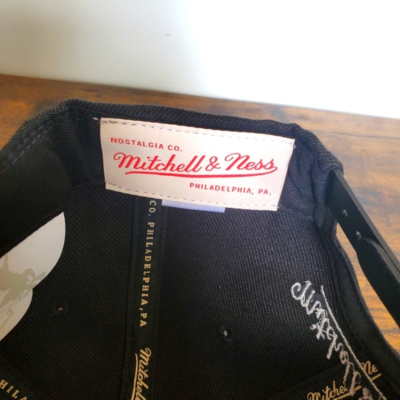 Los Angeles Lakers Mitchell & Ness Two Tone Black/Gray Snapback Hat/Cap - Picture 8 of 9